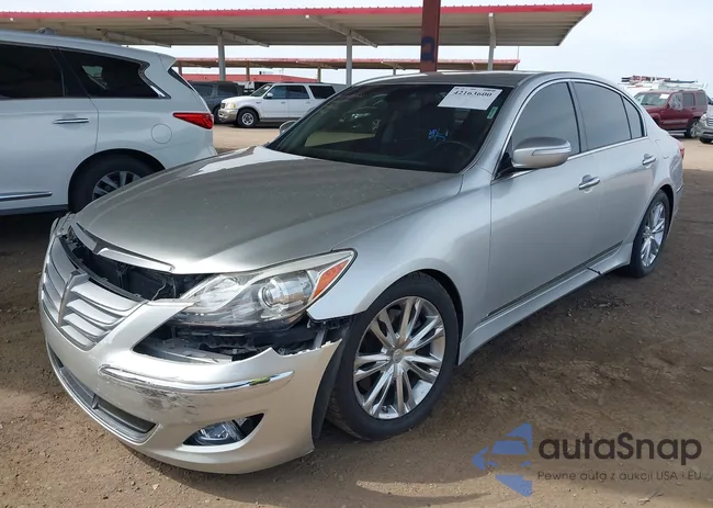 KMHGC4DFXCU175943: 42163600