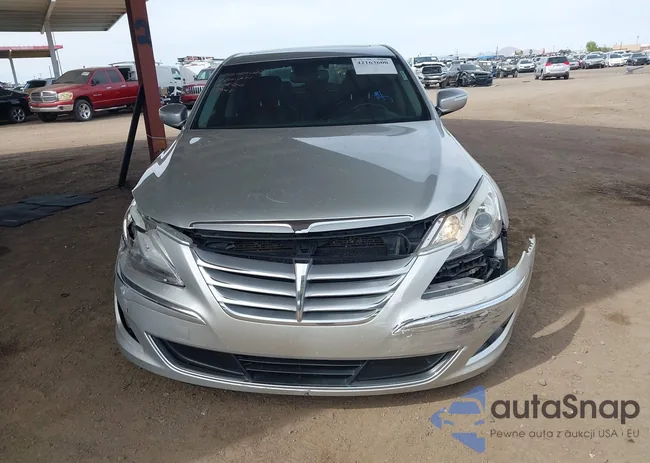 KMHGC4DFXCU175943: 42163600