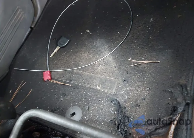 1FTYR10D48PA84764: 42163673