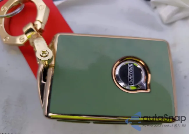 YV4162XZ8K2008421: 42163876