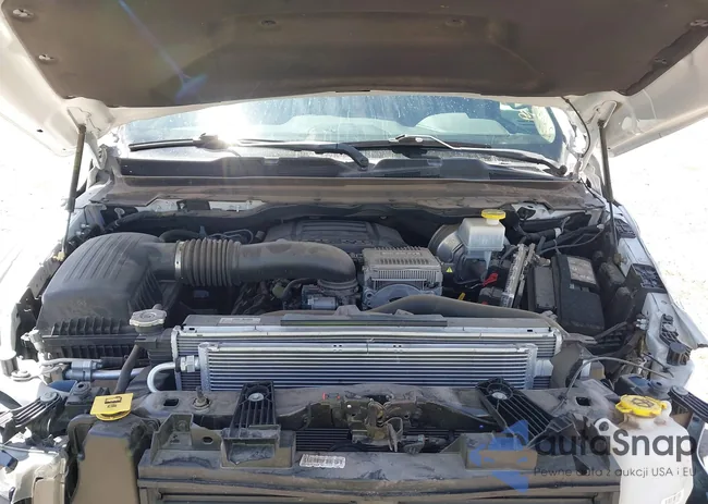 1C6SRFJT1LN377445: 42164015