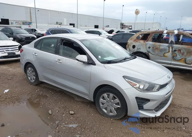 3KPA24AD7ME364727: 42164021