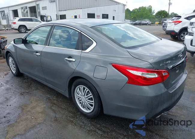 1N4AL3AP2GN331996: 42163269