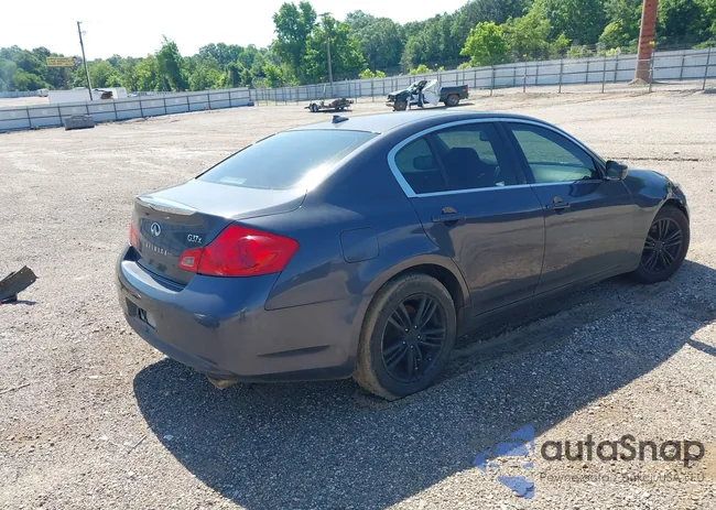 JN1CV6AR4AM252877: 42164557