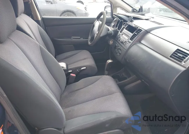 3N1BC13E08L378656: 42164725