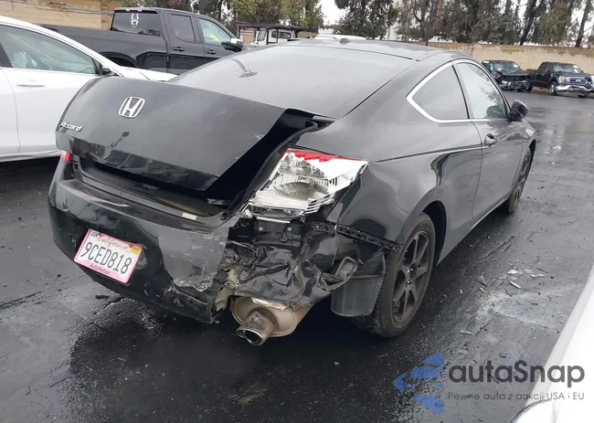 1HGCS1B89BA007303: 42164878