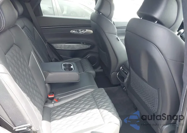 KMUMCDTC8NU073409: 42165056