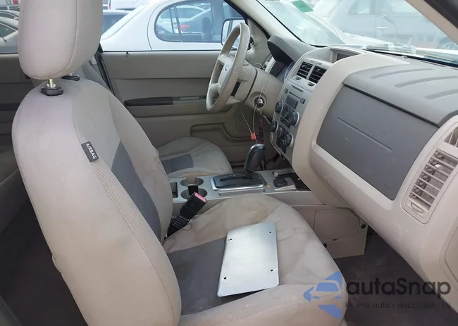 1FMCU49H38KE43434: 42165077