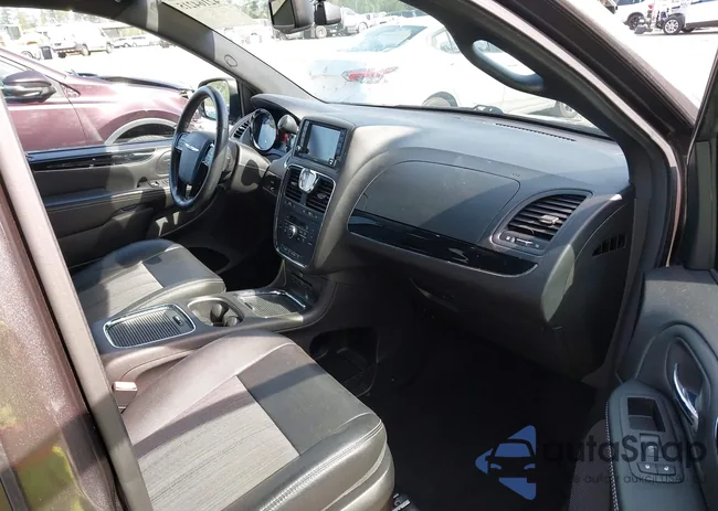 2C4RC1HG0GR138532: 42164215