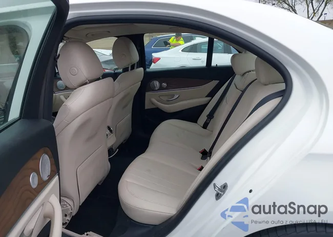 WDDZF8DB4LA745452: 42164224