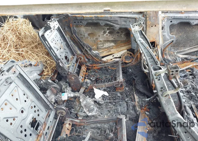 1C4SDJCT5NC215615: 42164418