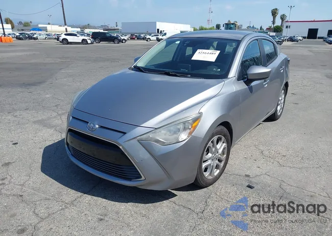 3MYDLBZV9GY102238: 42164489