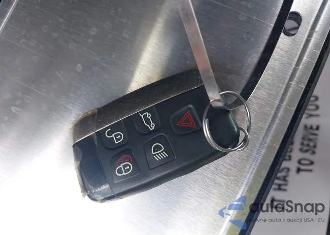 SALRHBBV9HA045070: 42165665