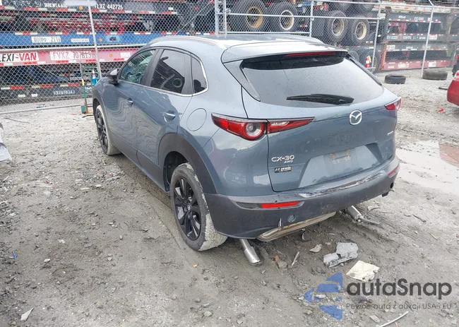 3MVDMBCM3PM560410: 42165807