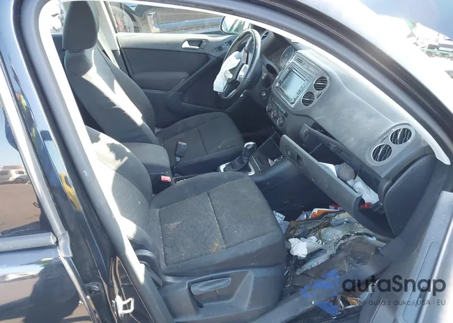 WVGAV7AX8FW615777: 42165193