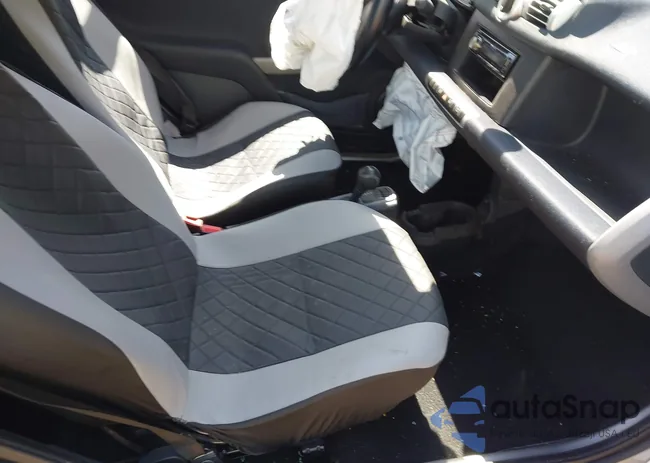 WMEEJ3BAXCK563660: 42165195