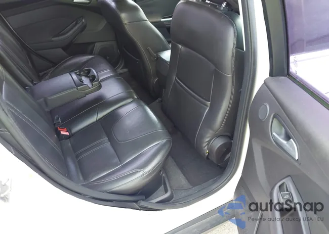 1FADP3J27DL163284: 42166821