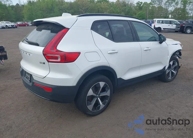 YV4L12UKXR2216003: 42166833