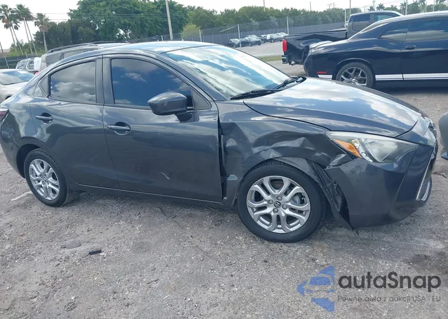 3MYDLBYV3JY319860: 42167003