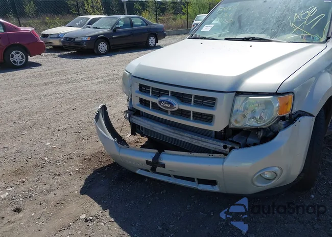 1FMCU941X8KE85560: 42166186