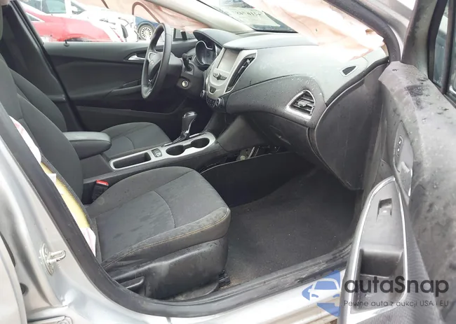 1G1BC5SM3J7241825: 42167487