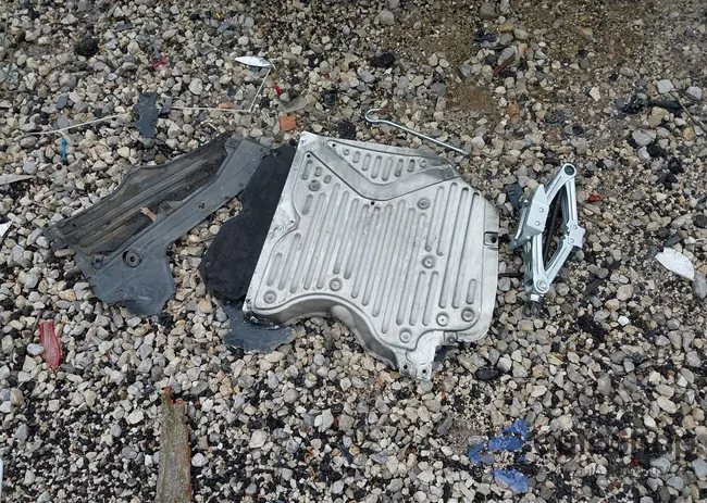 JH4CU2F66AC012371: 42167500