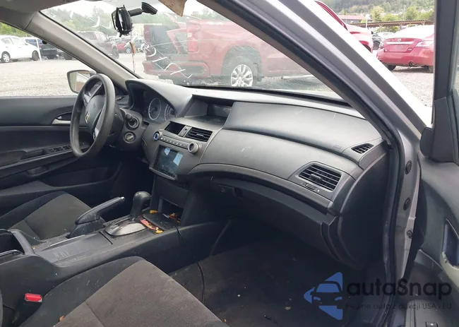 1HGCP26478A084548: 42167744