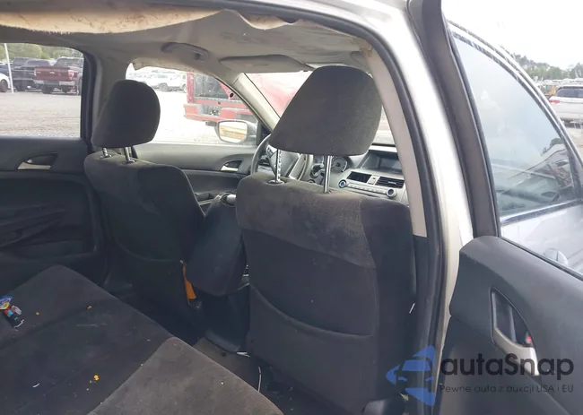 1HGCP26478A084548: 42167744