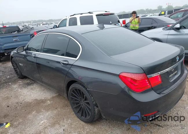 WBAKB8C53CC962981: 42167849