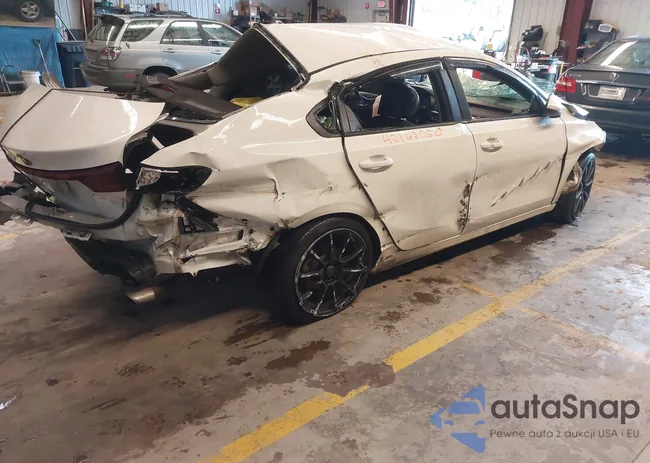 3KPF24AD8LE233018: 42168050