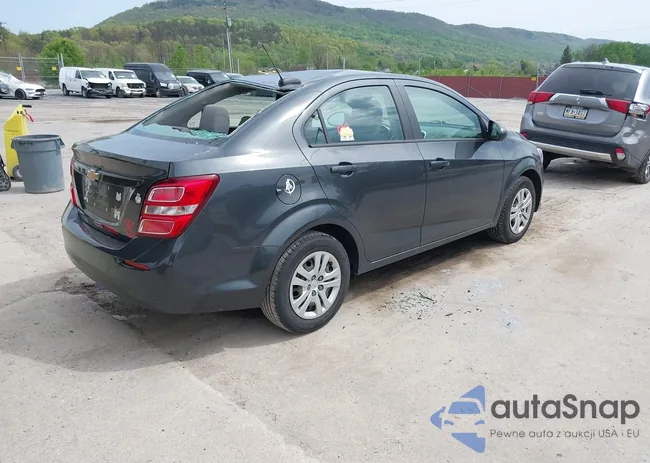 1G1JB5SG3H4135041: 42168751