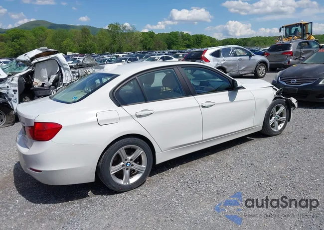 WBA3B3G50FNR86892: 42168889