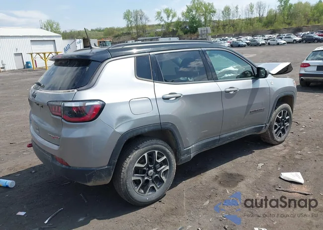 3C4NJDDB4LT171685: 42168366