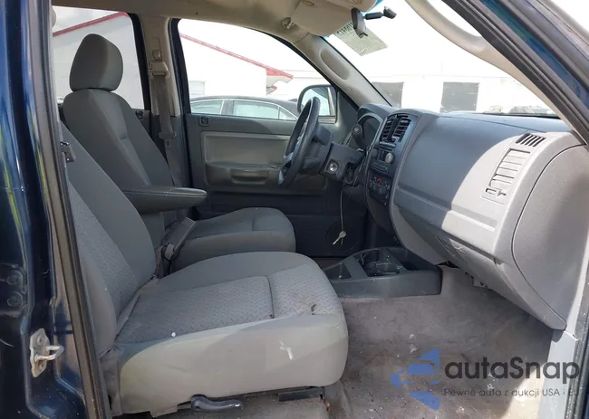 1D3HW28PX7S173495: 42168415