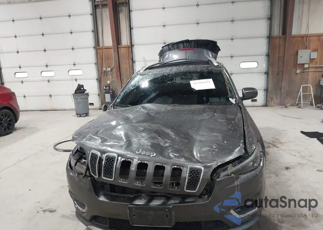 1C4PJMDX0KD447210: 42168429