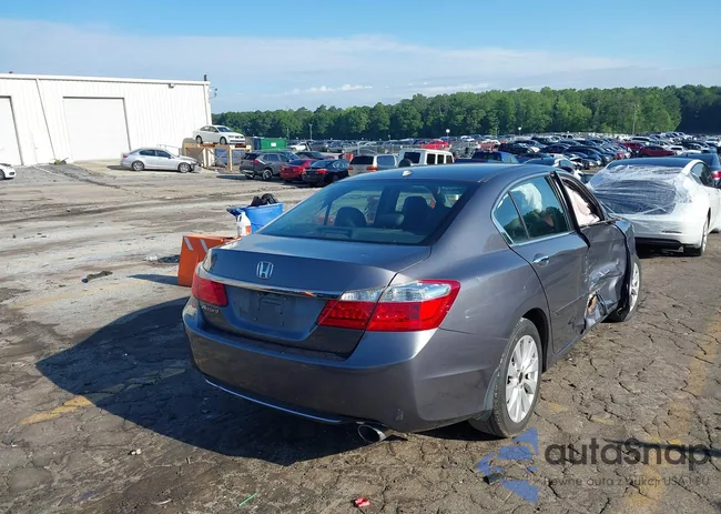 1HGCR2F84EA101959: 42170752