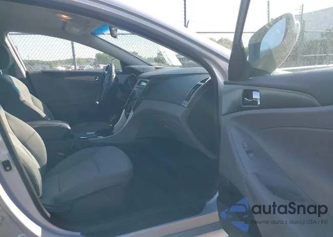 KMHEC4A49BA001436: 42170818