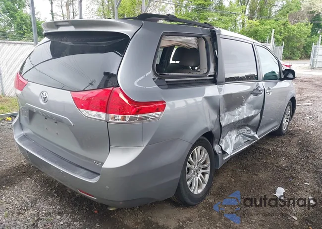 5TDYK3DC8DS318373: 42170830