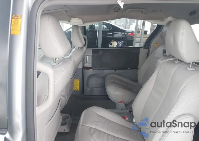 5TDYK3DC8DS318373: 42170830