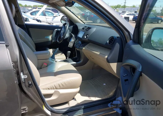 2T3DF4DV3CW212095: 42170300