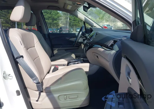 5FNYF5H90KB005916: 42171641