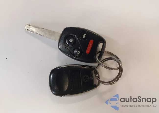 1HGCP2F62BA041051: 42172769