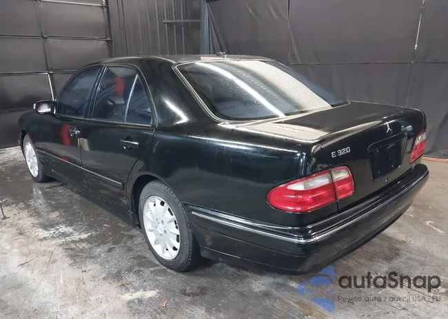 WDBJF65J2YB095098: 42172976