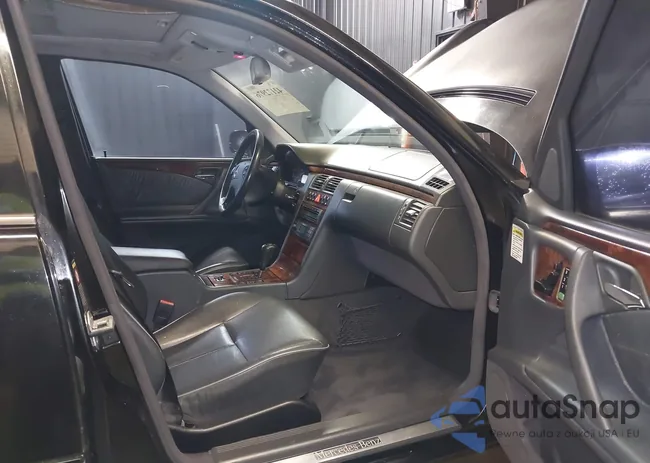 WDBJF65J2YB095098: 42172976