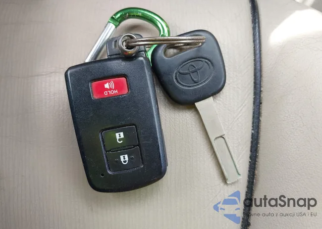 4T3ZK3BB8CU047018: 42173018