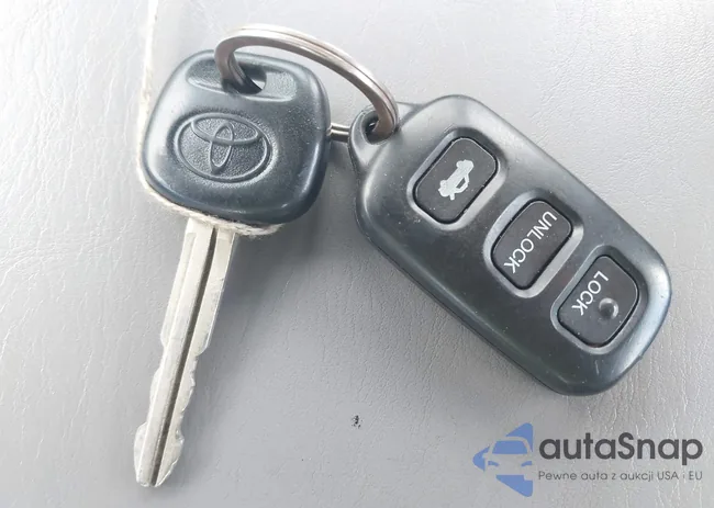 4T1BF28B7YU005236: 42172345