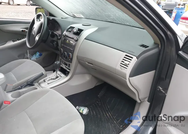 2T1BU4EE2BC697107: 42173479