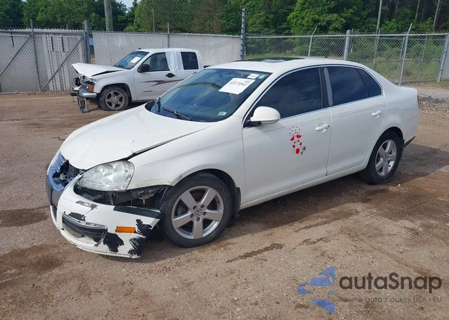 3VWRM71K28M003718: 42173542