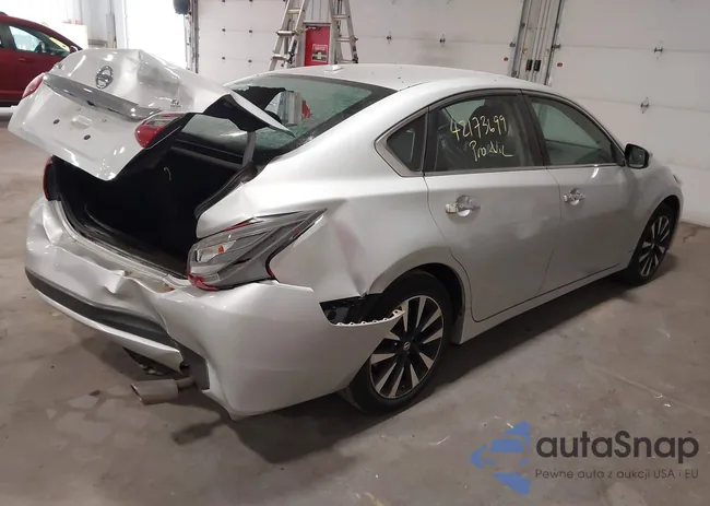 1N4AL3AP0JC190249: 42173699