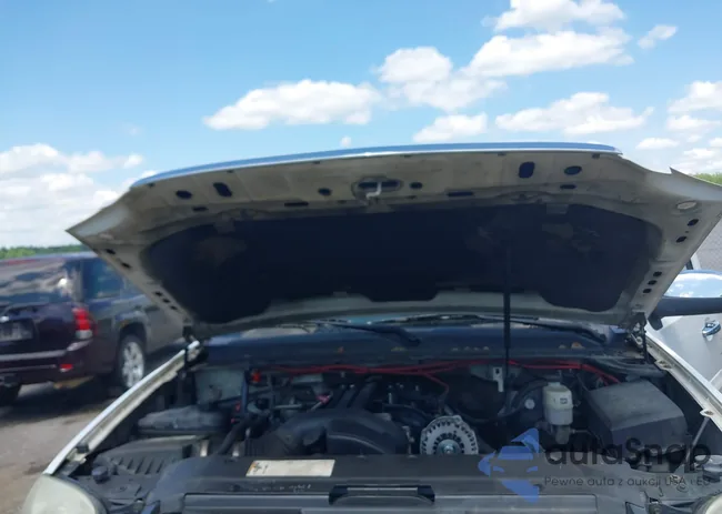 1GKFC13058R243723: 42173753